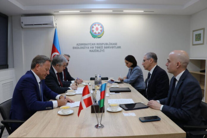 Danimarka Krallığının Azərbaycan Respublikasındakı qeyri-rezident səfiri Denni Annanın rəhbərlik etdiyi nümayəndə heyəti ekologiya və təbii sərvətlər naziri Muxtar Babayevlə görüşü