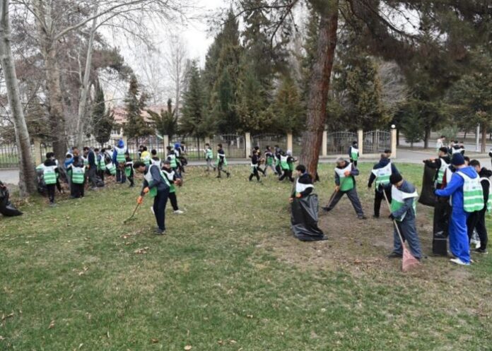 Azərbaycan Kanoe və Avarçəkmə Federasiyası COP29-a dəstək xarakterli təmizlik aksiyası