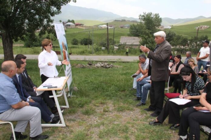 Daşkəsəndə “Təbiəti sevək, heyvanlara qayğı göstərək” adlı ictimai müzakirə